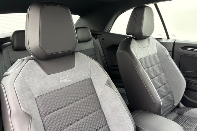 VOLKSWAGEN T-Roc Photo 29