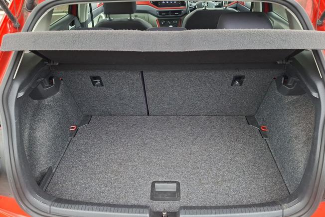 VOLKSWAGEN Polo Photo 12
