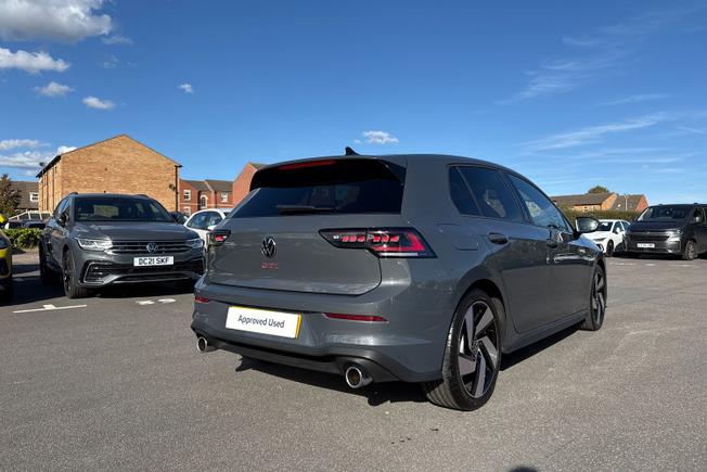 Volkswagen Golf Photo 24