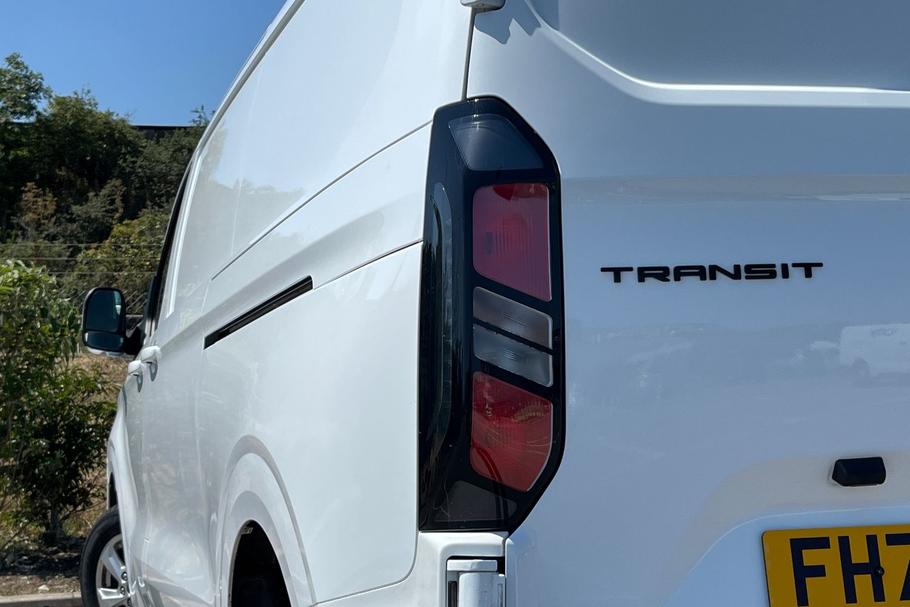 Used Ford TRANSIT CUSTOM FH73OFM 28