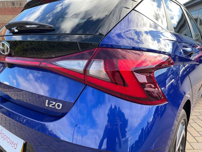 HYUNDAI i20 Photo 18