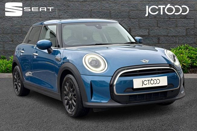 MINI Hatchback Photo 1
