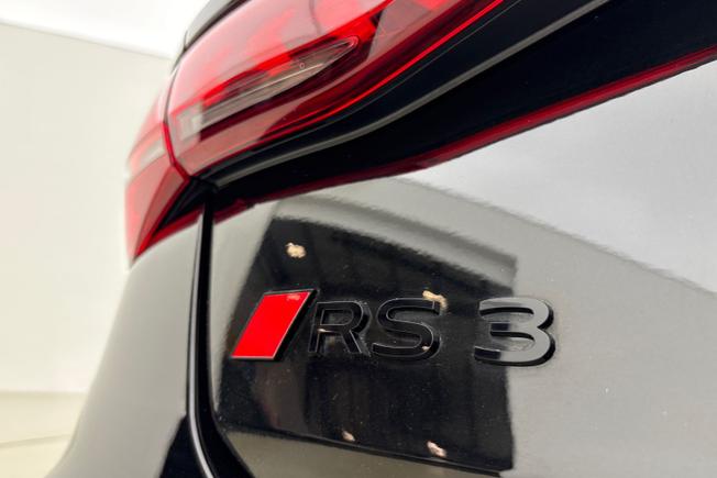 AUDI RS3 Photo 22