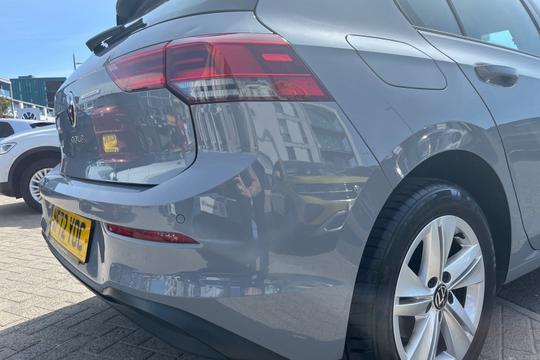 Volkswagen Golf Photo autoimg-abc142c6ca0d11f3ebd6b59986a4f77f75cd1aca.jpg