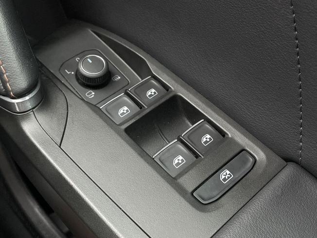 CUPRA Leon Photo 35
