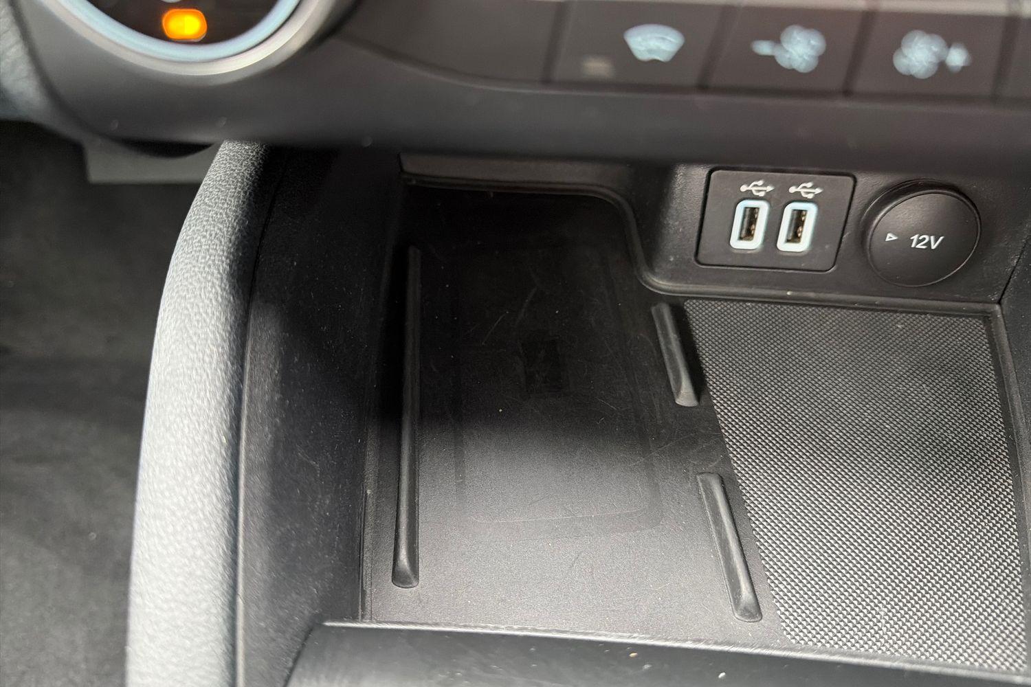 Ford KUGA Photo 29