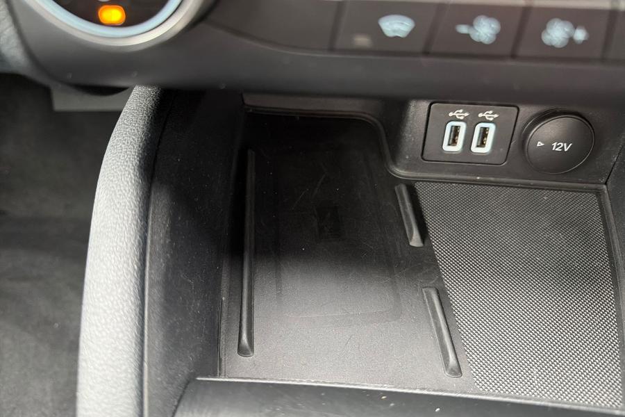 Ford KUGA Photo autoimg-abc9b4110083813df340d7a4d1c0e17bc0c923f7.jpg