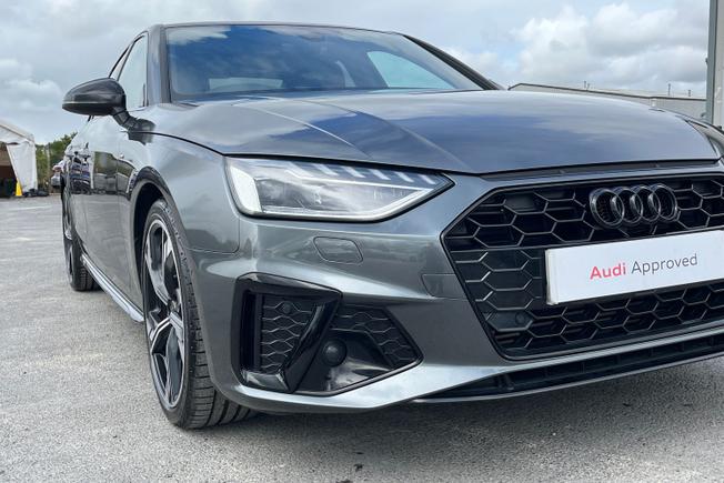 AUDI A4 Photo 19