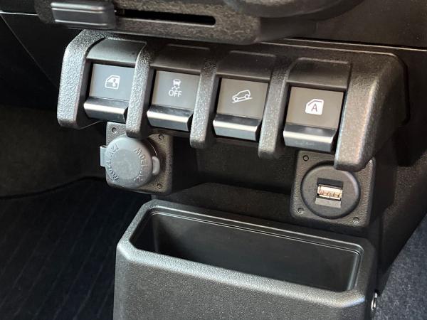 Suzuki Jimny Photo autoimg-abcdb65c24e352fd864c1bb971522ffa51e1351f.jpg
