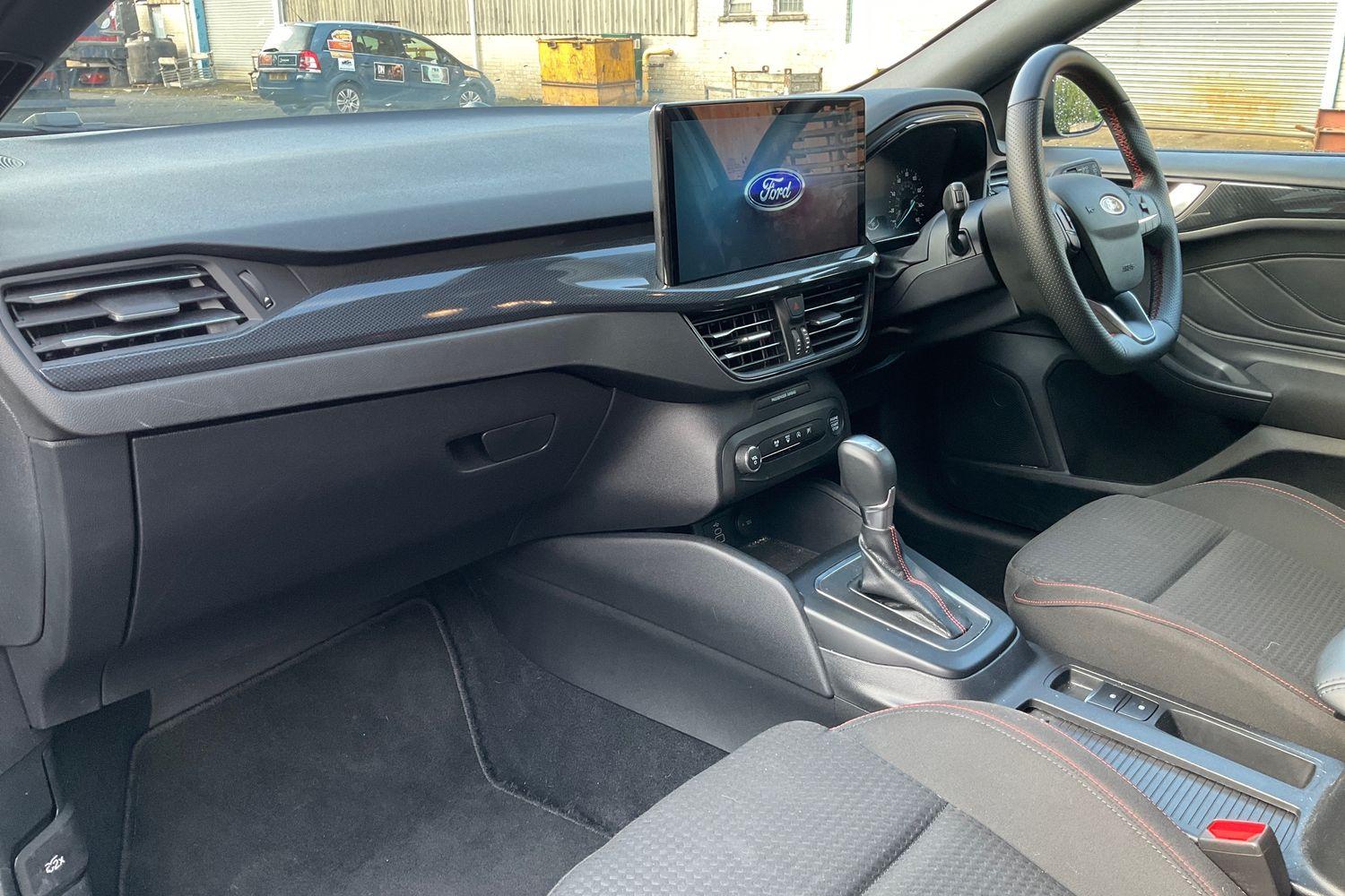 Ford Focus Photo 17