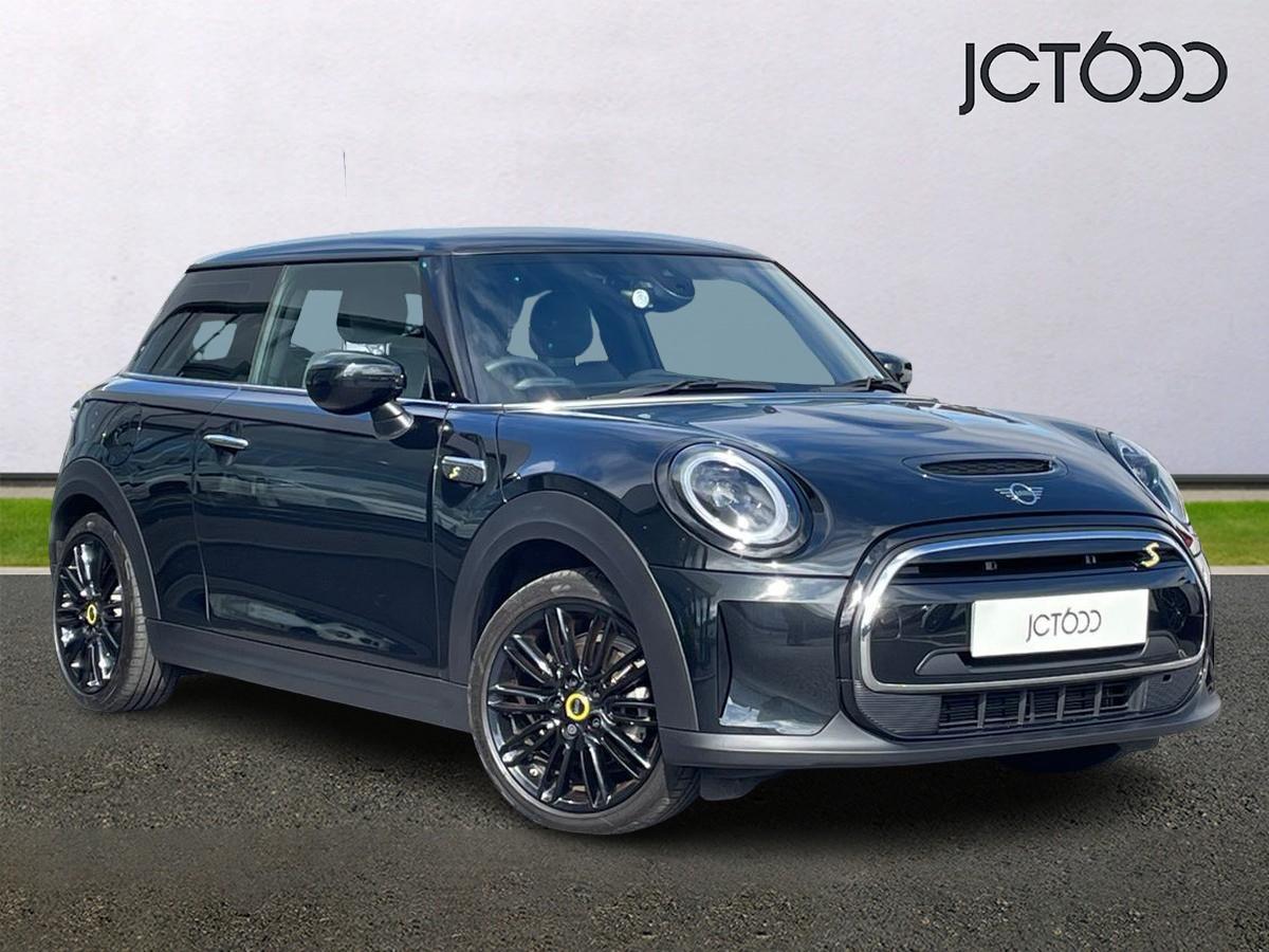 2022 - MINI Clubman 2.0 Cooper S MINI Yours Black - Enigmatic