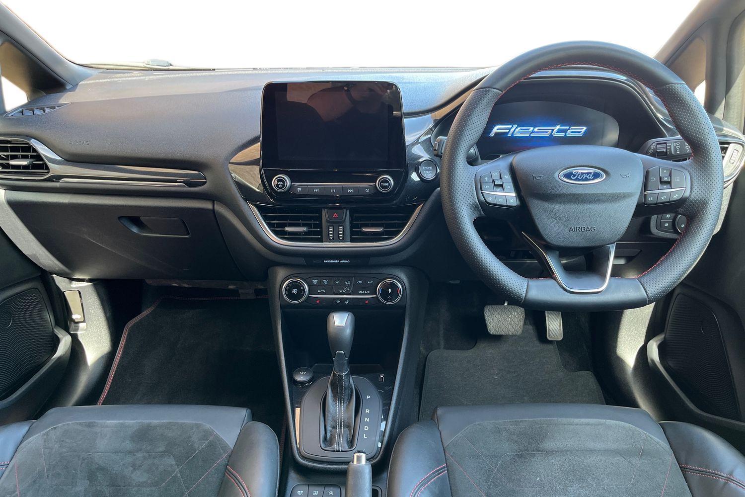 Ford FIESTA Photo 9