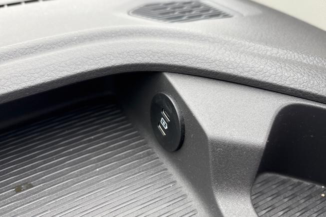 VOLKSWAGEN e-Transporter Photo 25