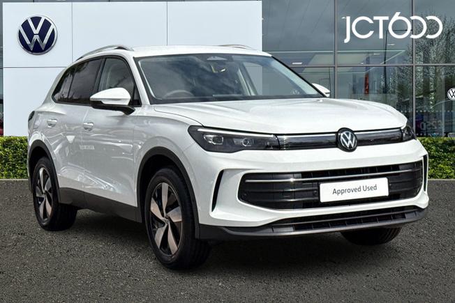 VOLKSWAGEN Tiguan Photo 1