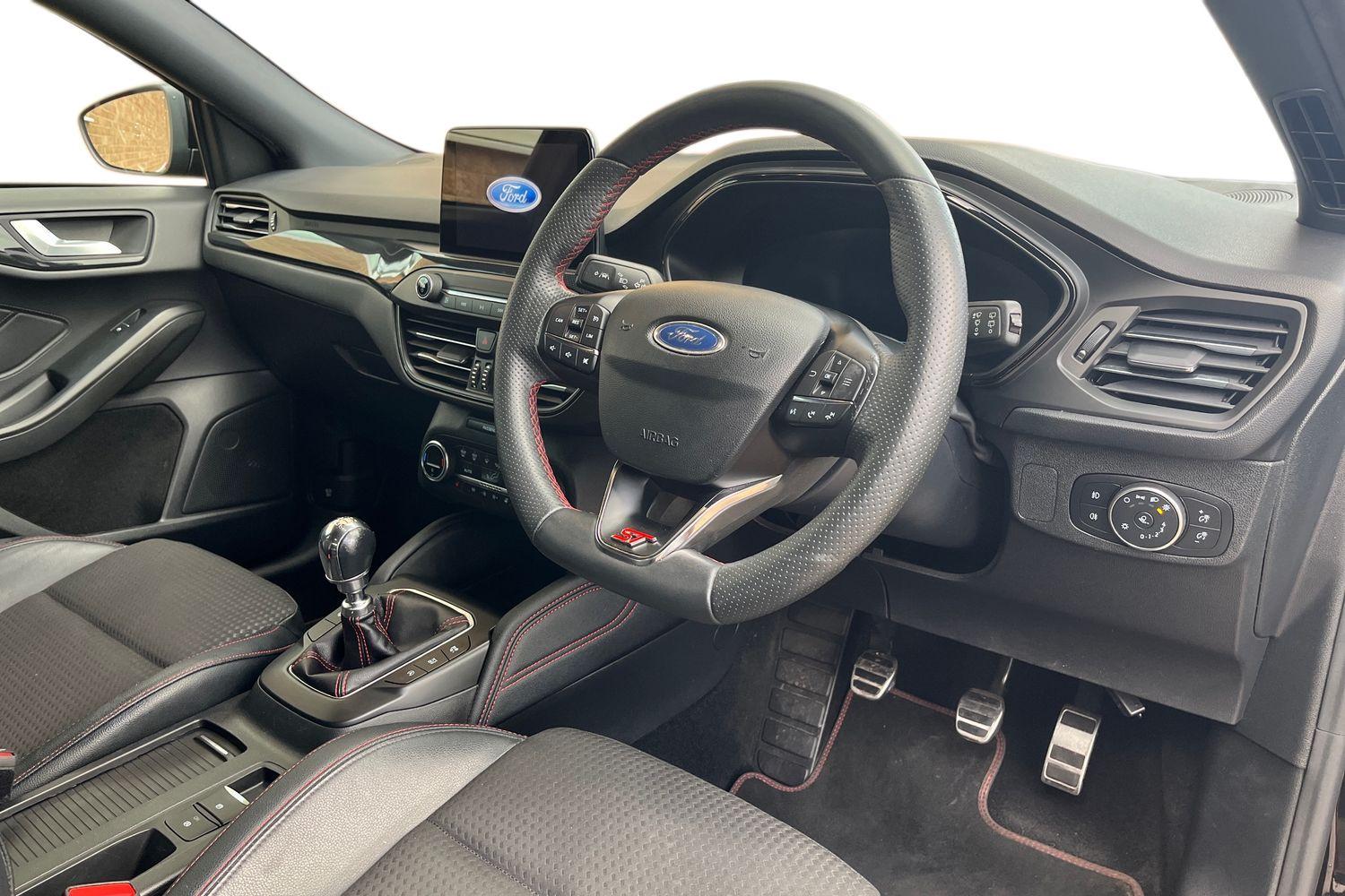 Ford FOCUS Photo 8