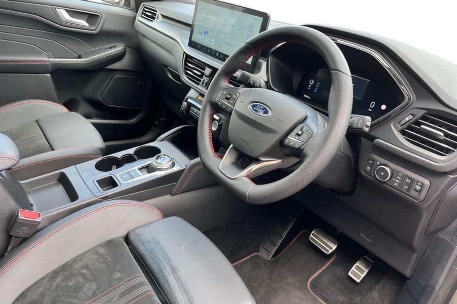 Ford Kuga Photo autoimg-abd5a1b268f941a763ee2129a909f6937a107283.jpg