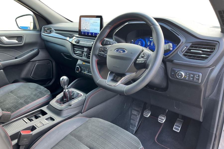 Ford Kuga Photo autoimg-abd6014144ce785fd06f3dda8432a192a3cce40c.jpg