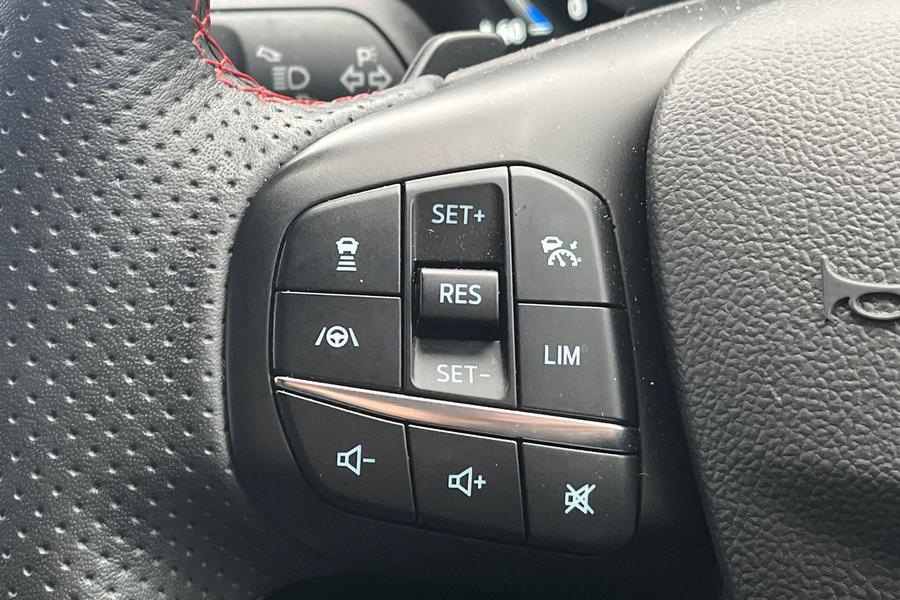 Ford FOCUS Photo autoimg-abd8a4174917edea3e45e307f313424aa1e8cdef.jpg