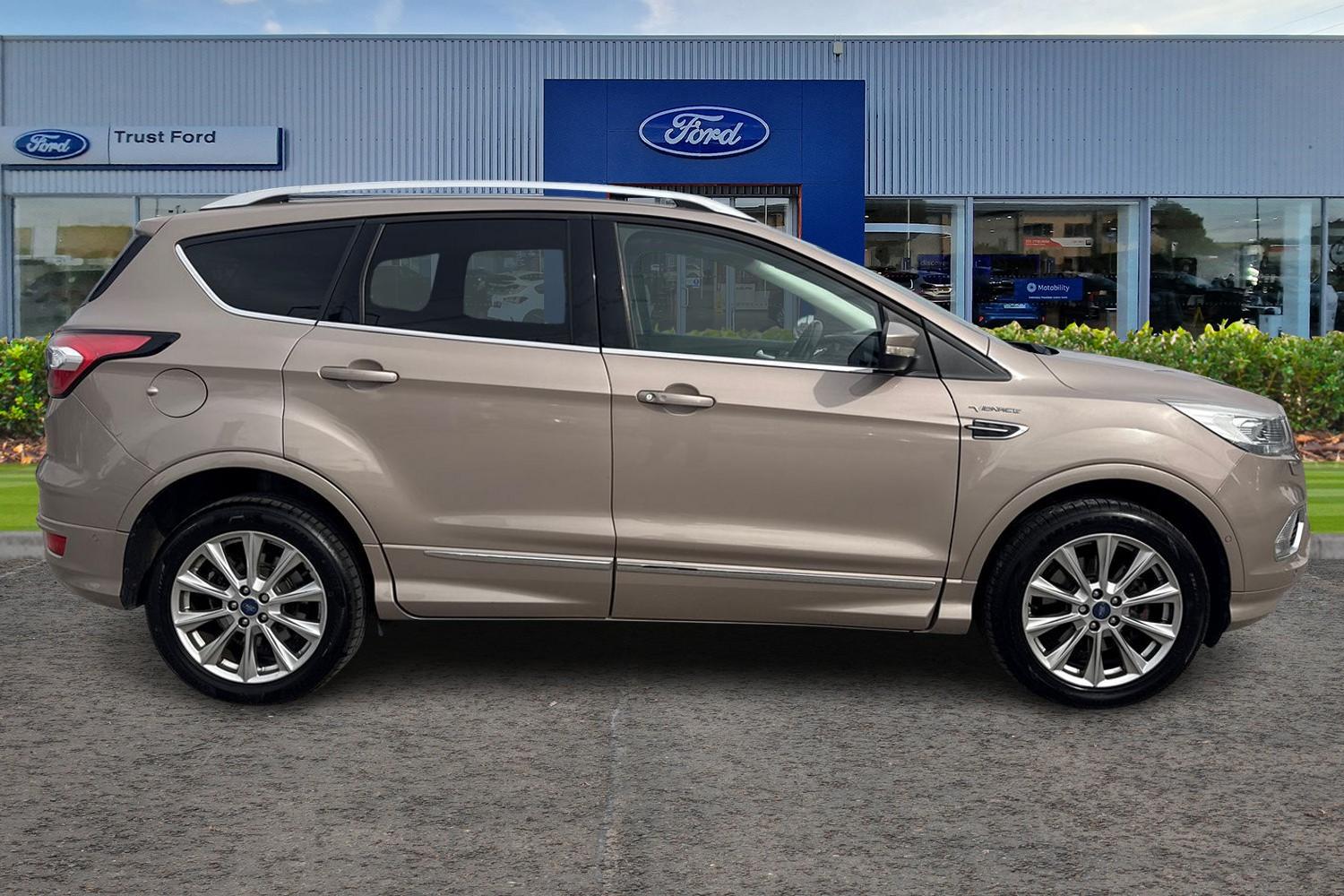 Ford KUGA VIGNALE Photo 2