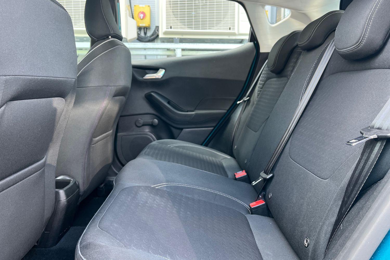 Ford FIESTA Photo 19