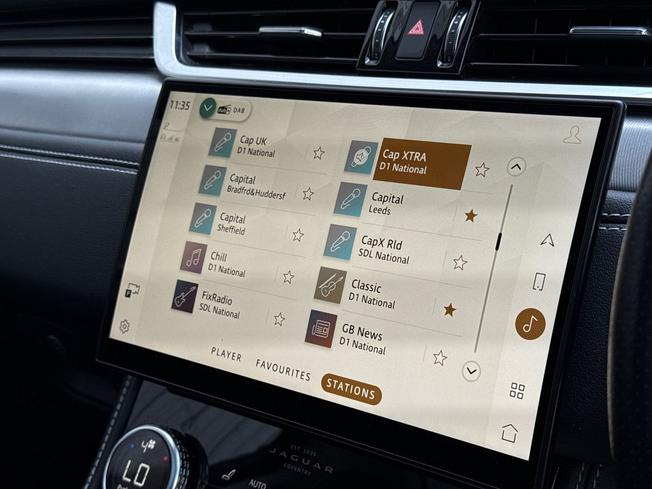 JAGUAR F-Pace Photo 13