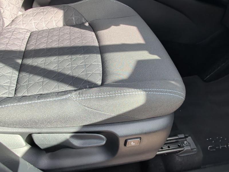 Used Toyota C-HR NV21USD 38