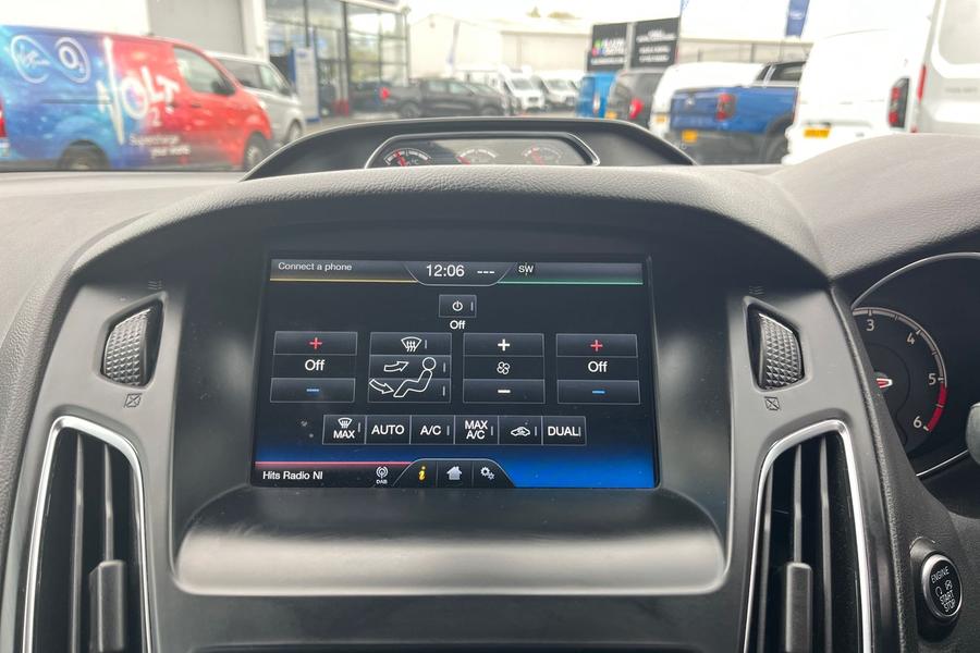 Ford FOCUS Photo autoimg-abe473f79a0720486b9215bd9de4b463ee4f51d6.jpg