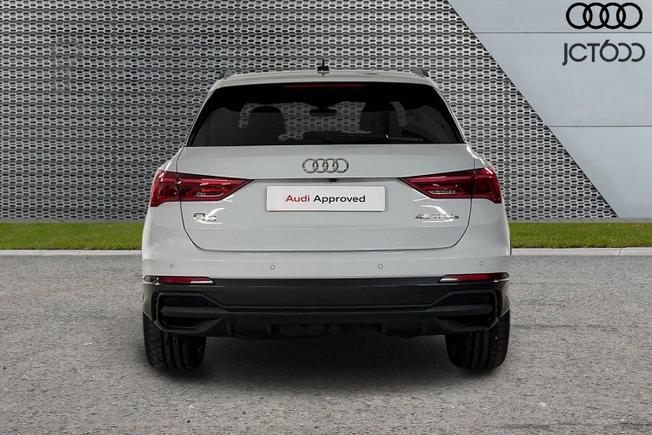 AUDI Q3 Photo 8