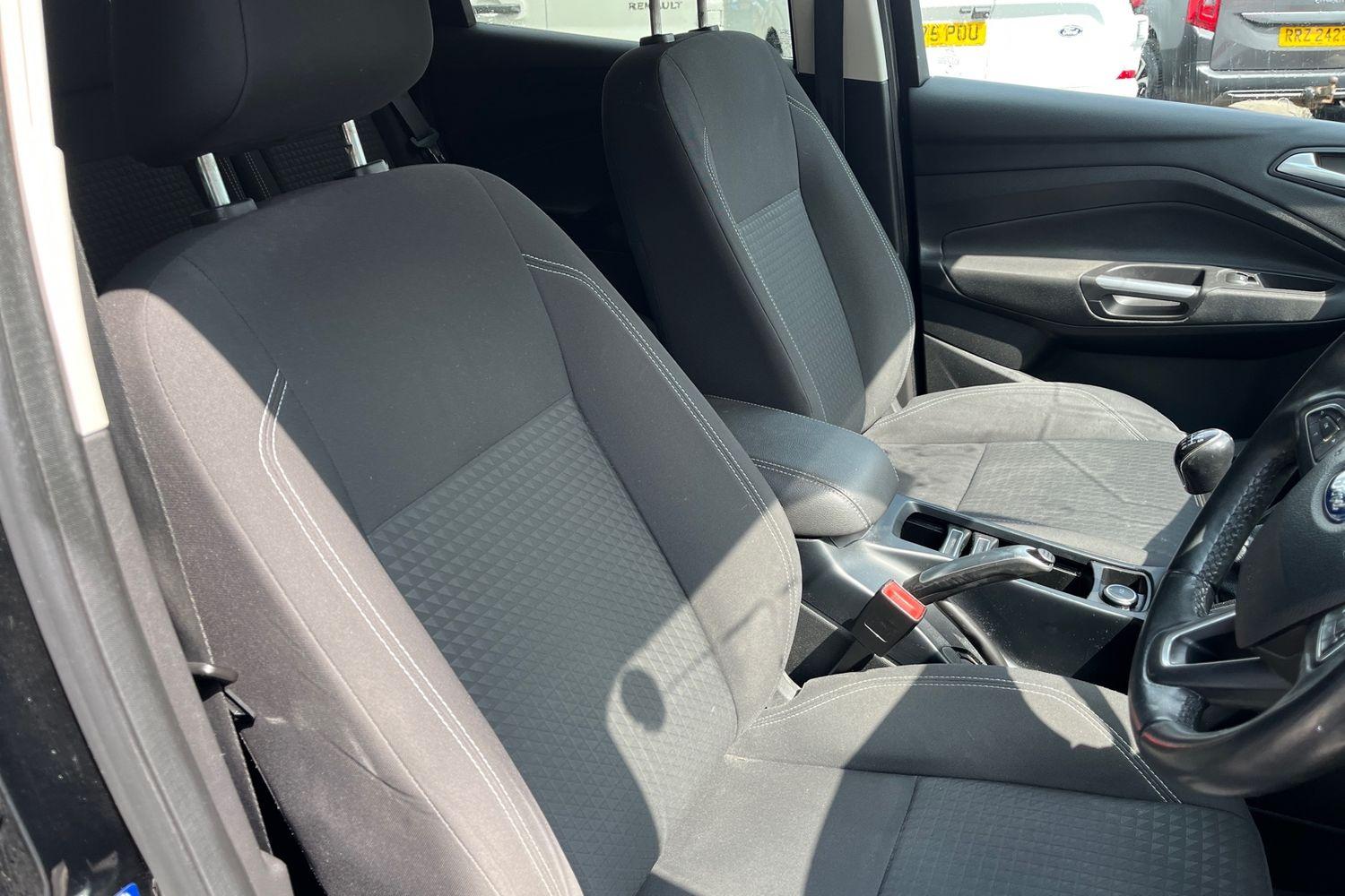 Ford C-MAX Photo 16