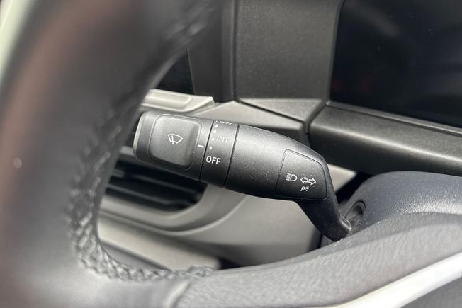 VOLKSWAGEN Transporter Photo 37