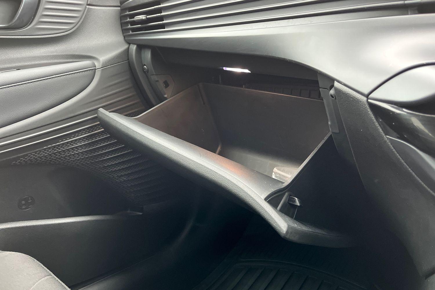 Hyundai BAYON Photo 31