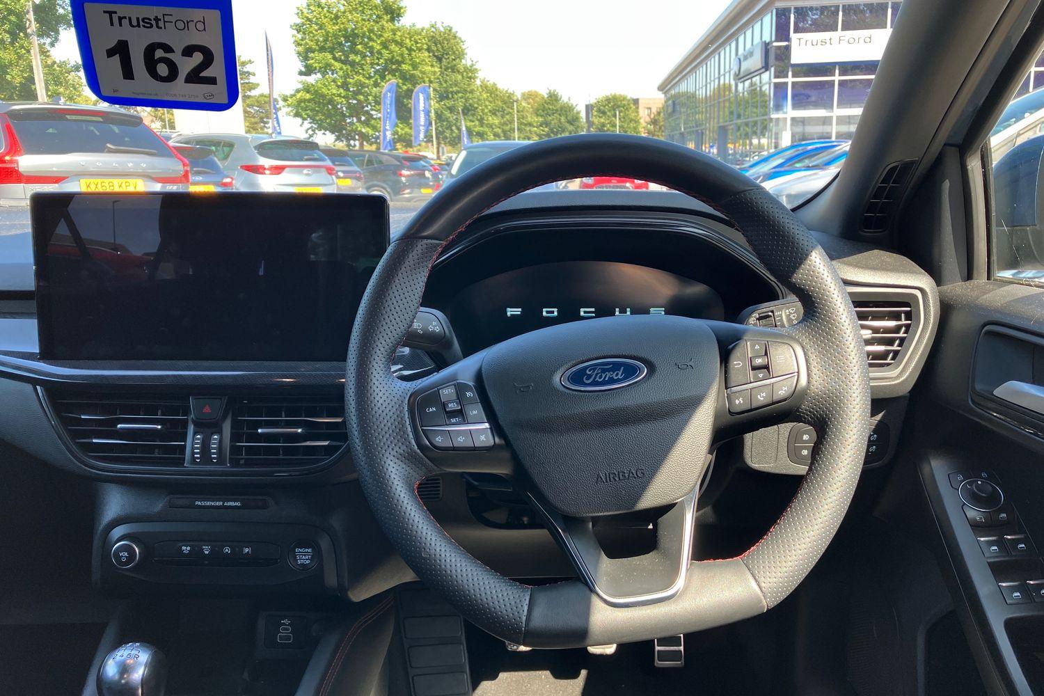 Ford FOCUS Photo 11
