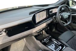 AUDI Q6 E-Tron Photo 2