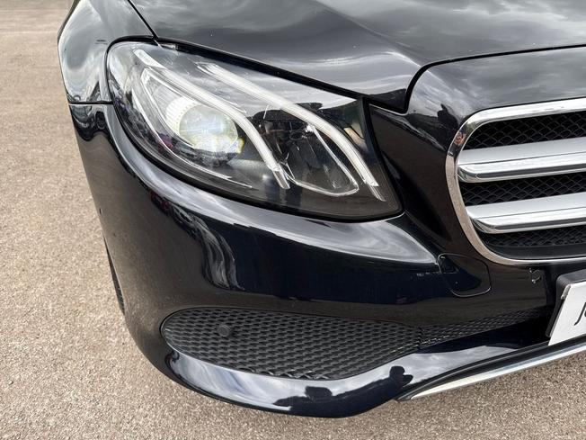 MERCEDES-BENZ E Class Photo 29