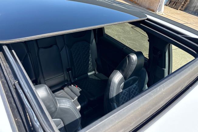AUDI Q7 Photo 29