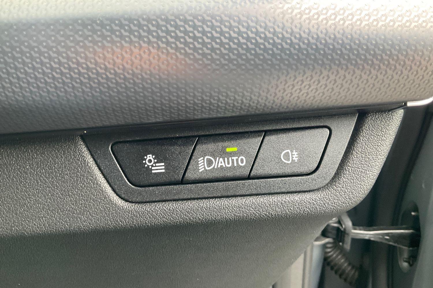 BMW X2 Photo 32