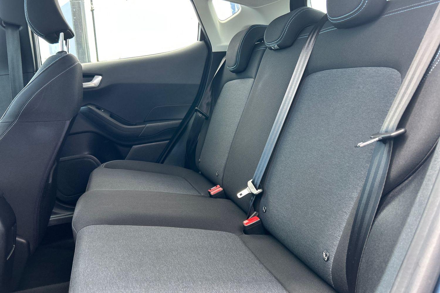 Ford Fiesta Photo 19