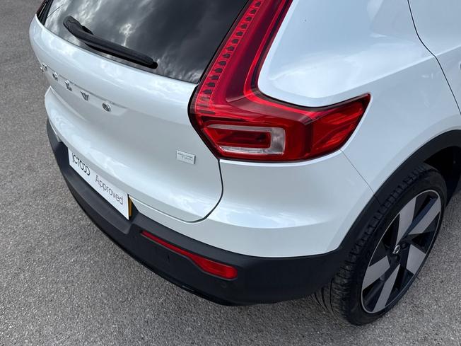 VOLVO Xc40 Photo 24