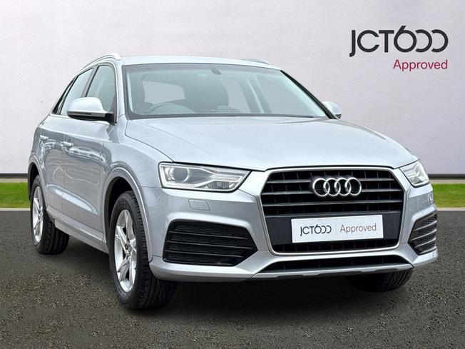 AUDI Q3 Photo 1