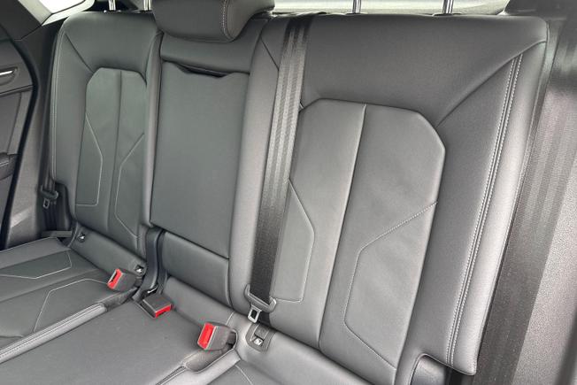 Audi Q3 Photo 9