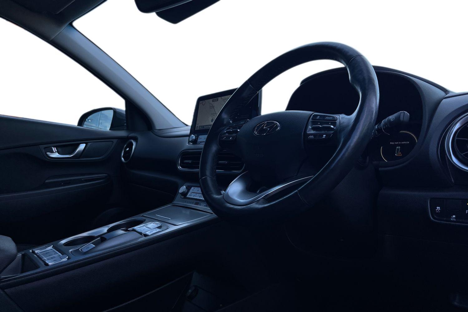 Hyundai KONA Photo 8