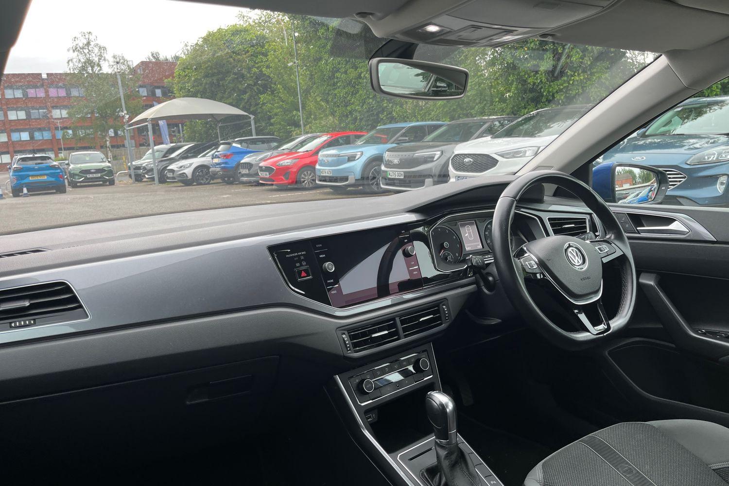 Volkswagen POLO Photo 17