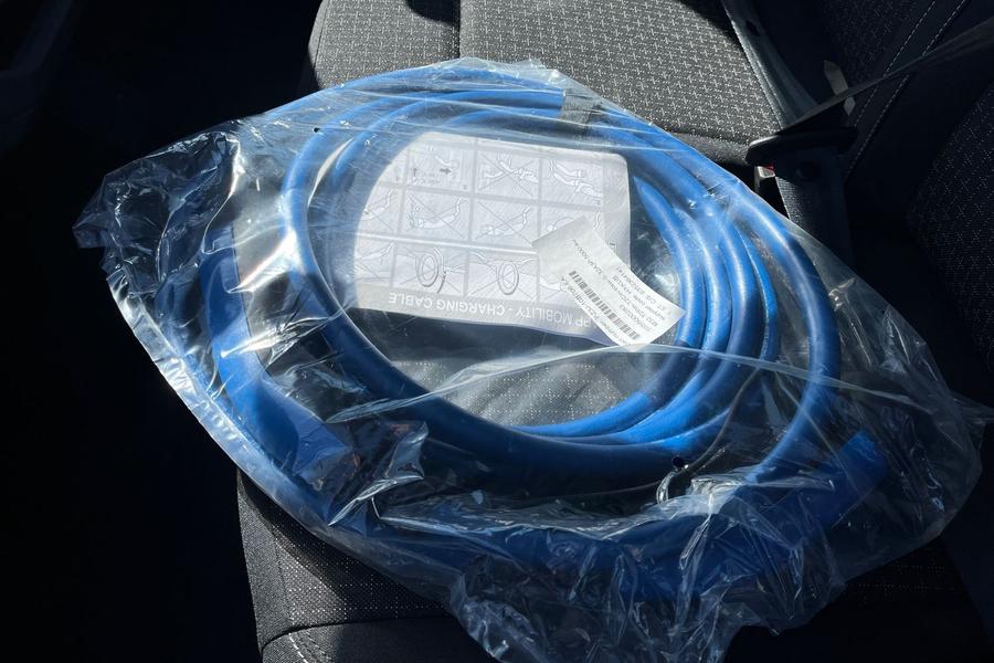 Ford E-TRANSIT CUSTOM Photo autoimg-ac07fcc65fc0397ca2c4db25078d5aa1d9d71b41.jpg