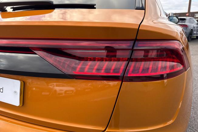 Audi SQ8 Photo 18
