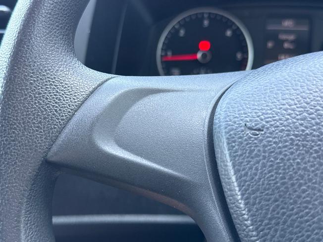 VOLKSWAGEN Transporter Photo 16