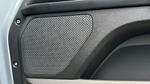 Land Rover Defender Photo 23