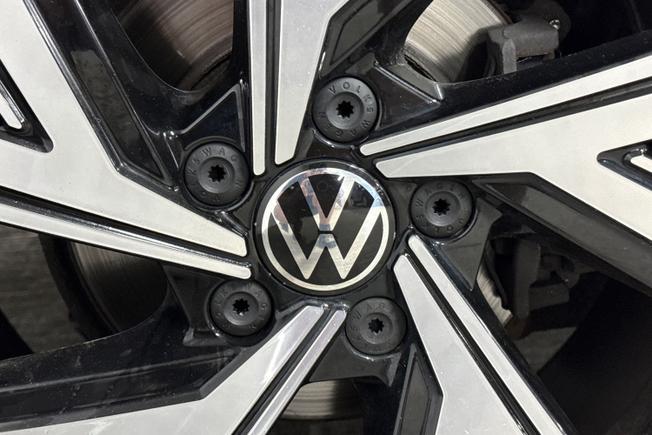 Volkswagen Golf Photo 32