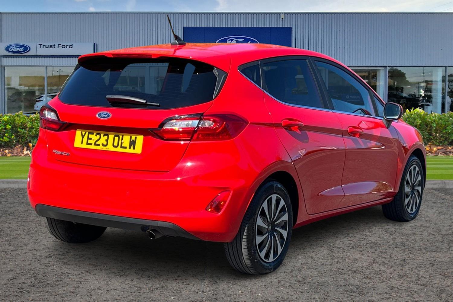 Ford FIESTA Photo 3