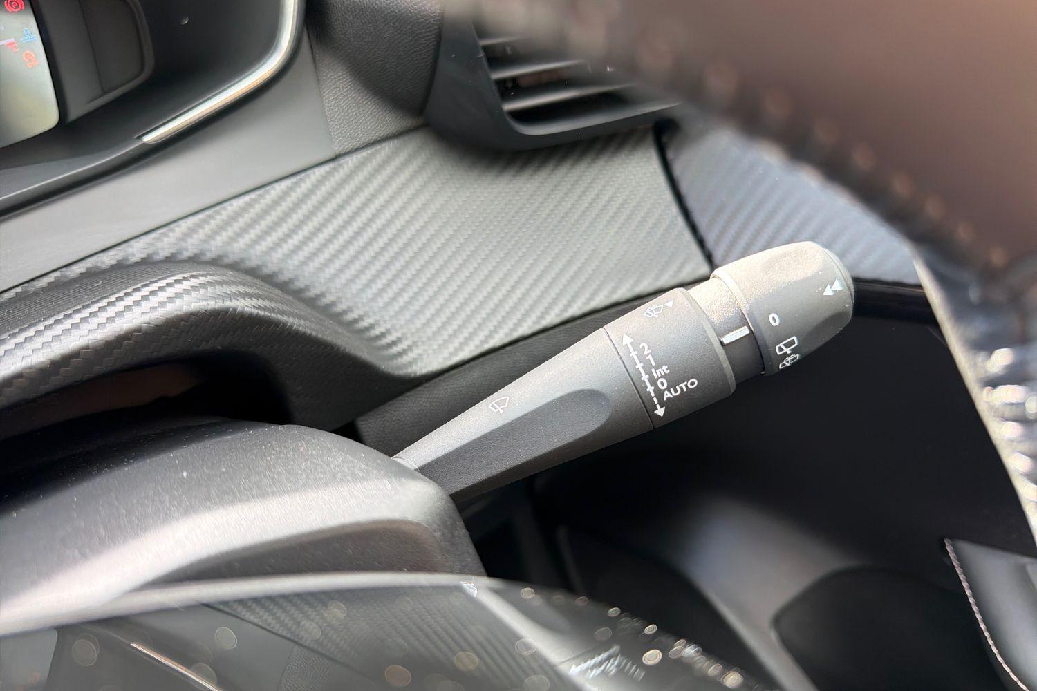 Peugeot 208 Photo 14