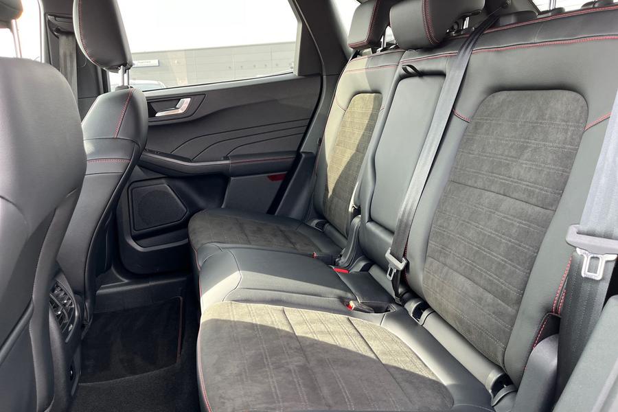 Ford Kuga Photo autoimg-ac1391b515046ec6f169e6e541a0192e39b63efa.jpg